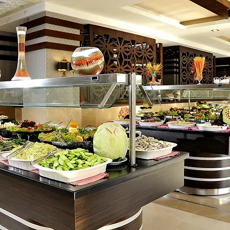 Seaden Corolla מלון 4*