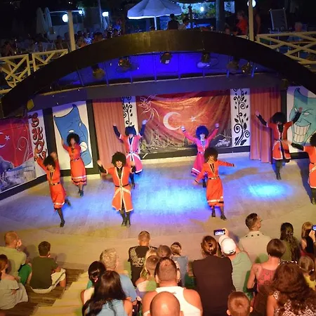 Seaden Corolla מלון 4*