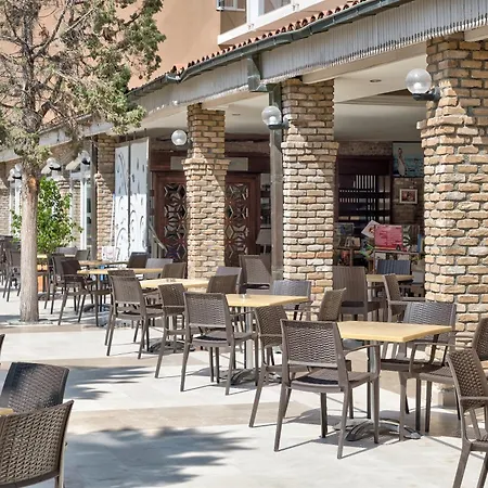 מלון Seaden Corolla