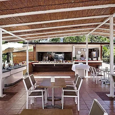 Seaden Corolla Hotel