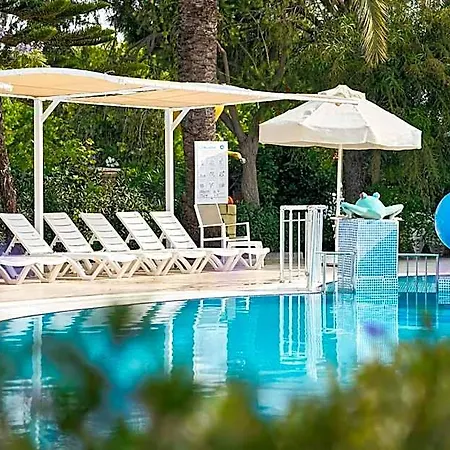 Hotel Seaden Corolla 4*