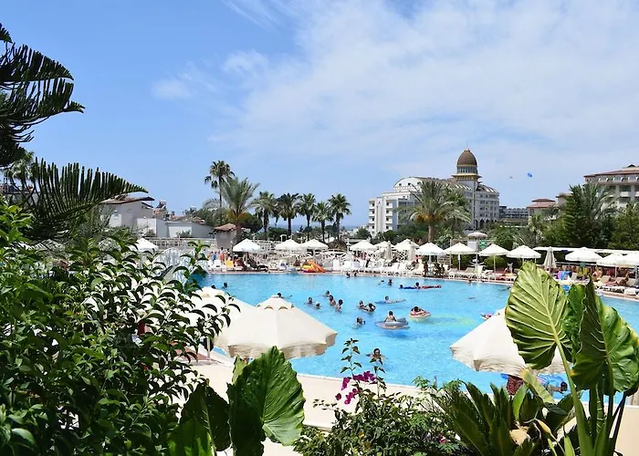 Seaden Corolla Hotel