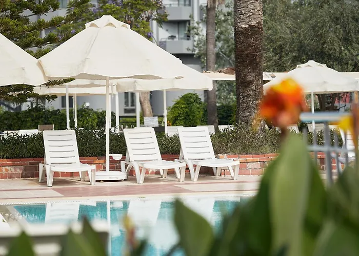 Seaden Corolla Hotel Side