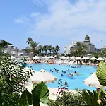 Seaden Corolla Hotel
