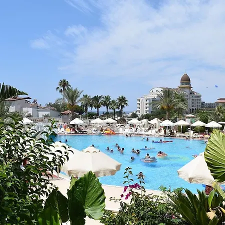 Seaden Corolla Hotel